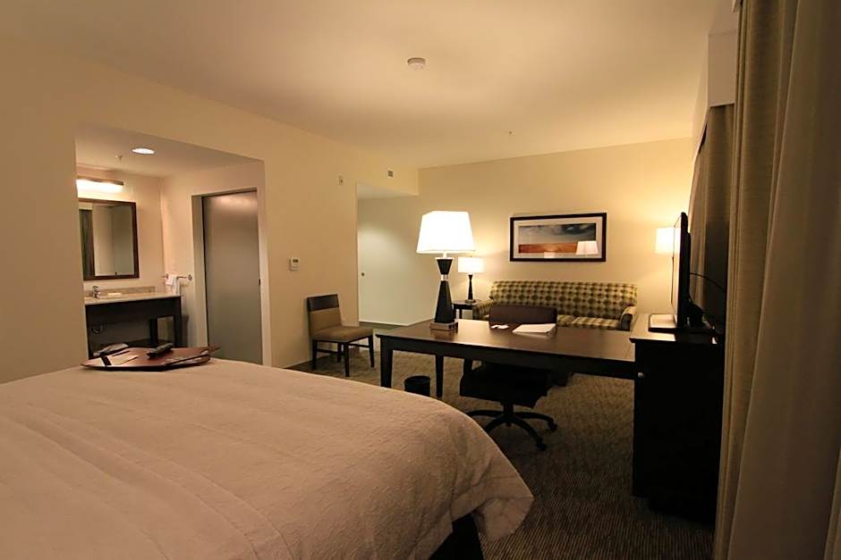 Hampton Inn and Suites Airdrie