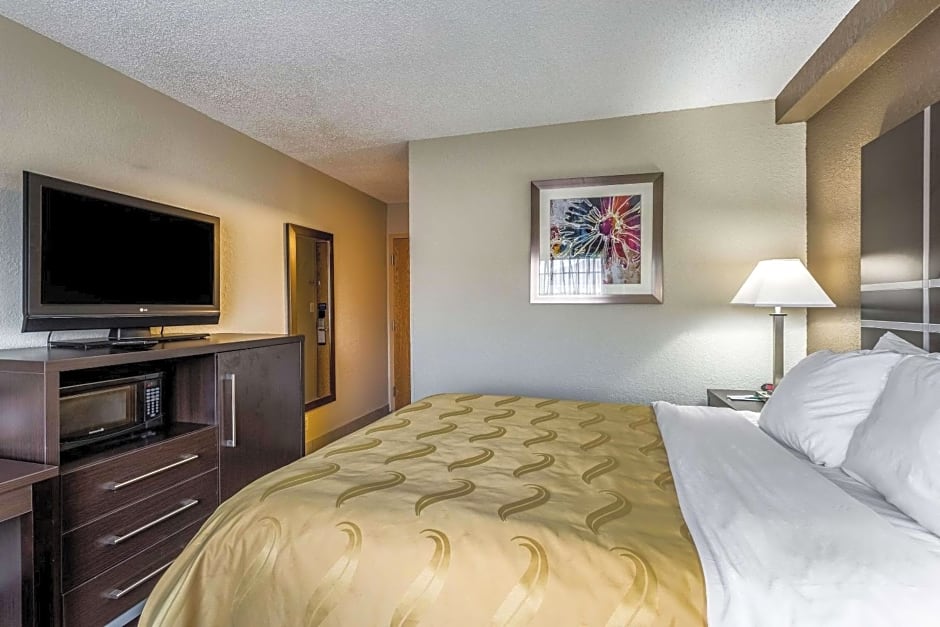 Quality Inn & Suites El Paso I-10