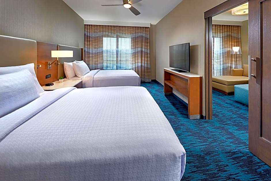 Photo 1 of 5 of 1 Bedroom 2 Queen Beds Suite