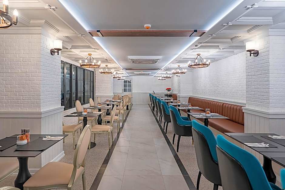 Chateau Du Village Patong