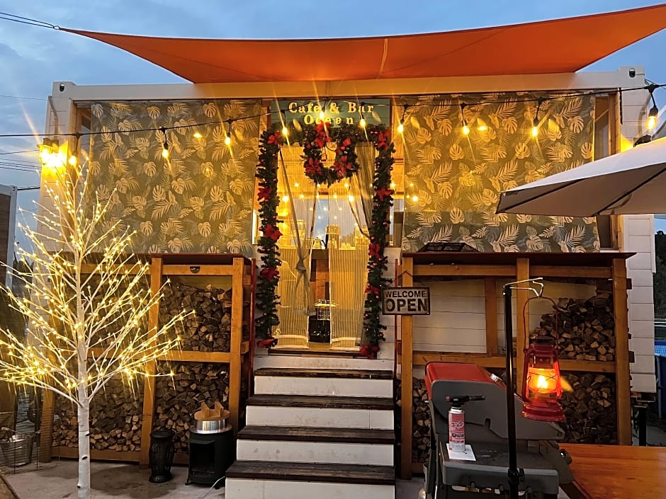 Glamping Village LEAF