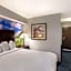 Clarion Pointe Downtown