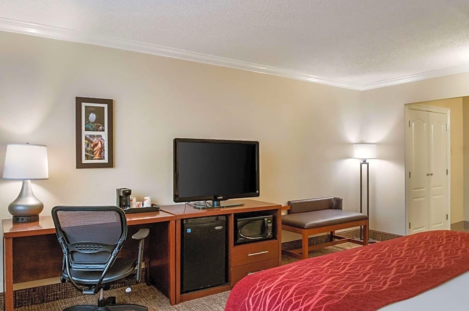 Comfort Inn & Suites At Copeland Tower