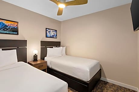 Two-Bedroom Deluxe Apartment