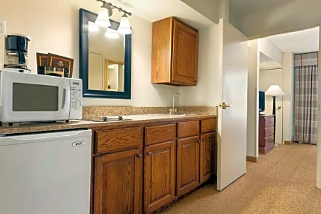 One-Bedroom Suite with Two Queen Beds and Sofa Bed - Non-Smoking