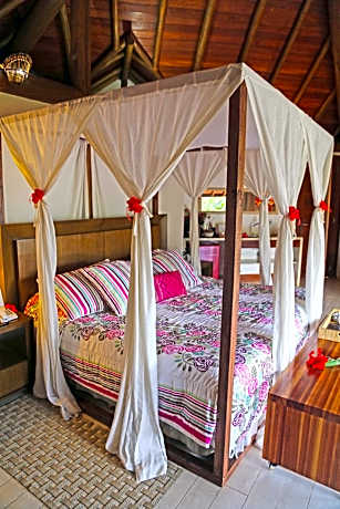 Deluxe Bungalow