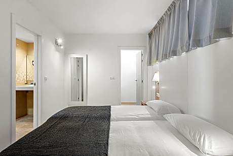 Two-Bedroom Apartment Martianez