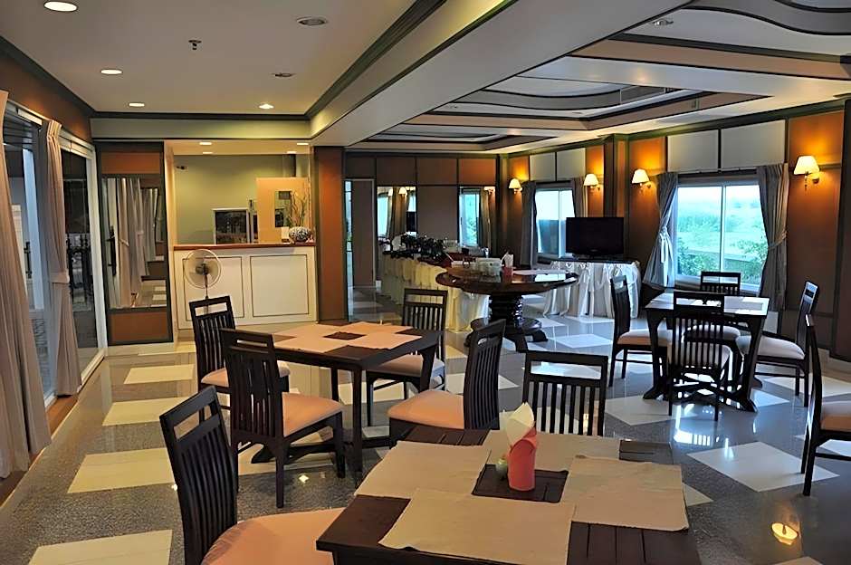 At Ayutthaya Hotel