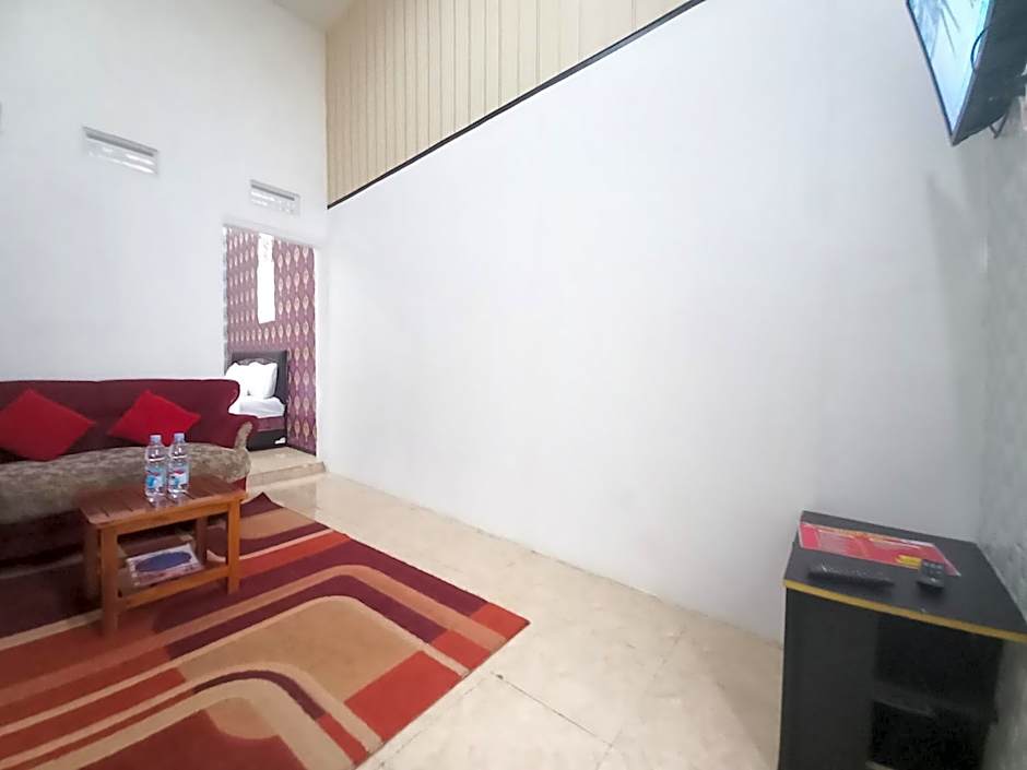 Lancar Homestay Syariah near BNS Mitra RedDoorz