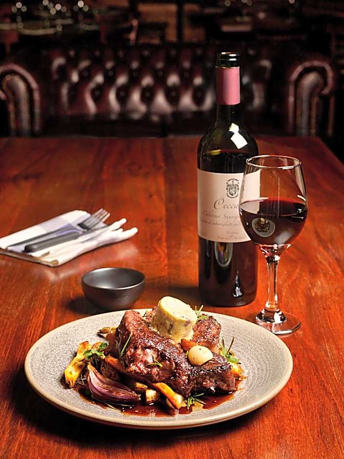 The Harrietville Snowline Hotel