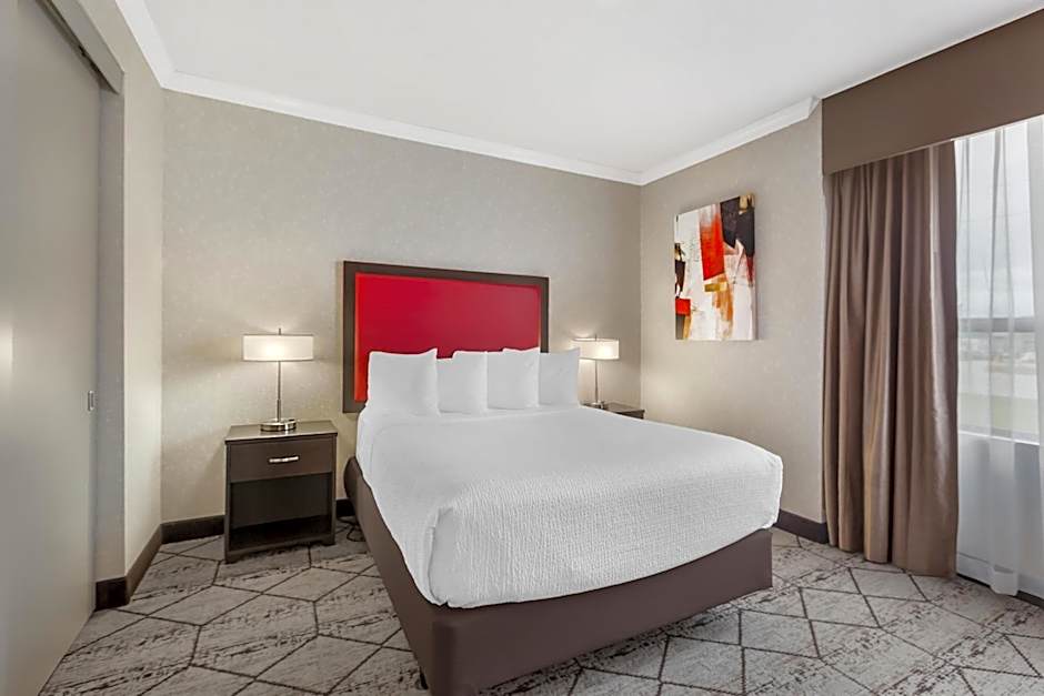 Best Western Plus Rose City Suites