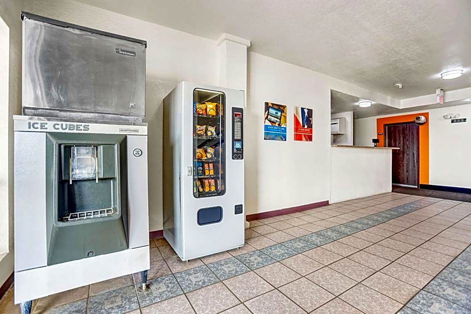 Motel 6-Moriarty, NM