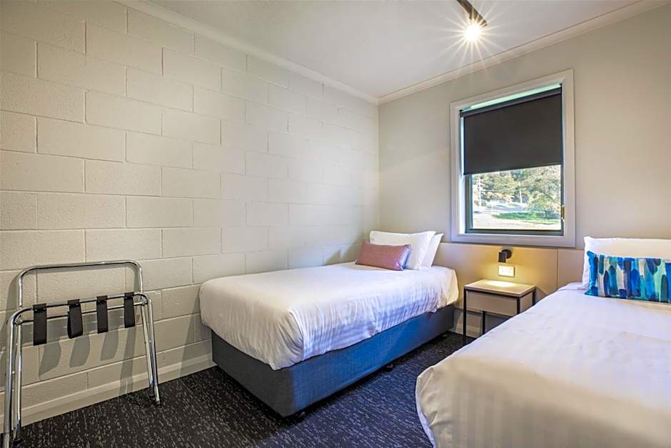 Nightcap at Riverside Hotel