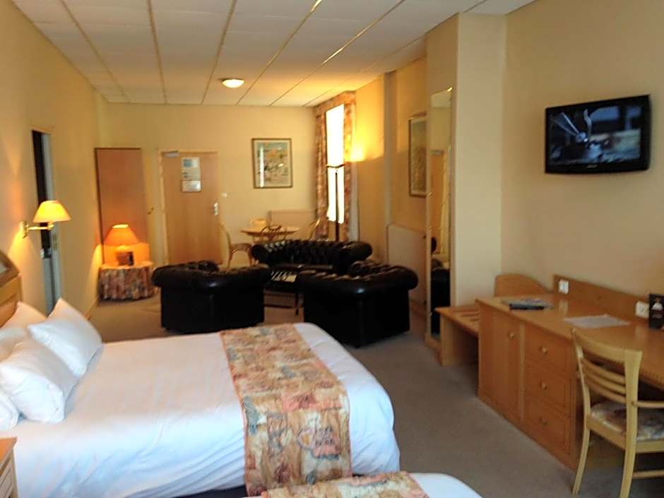 Metropol Hotel