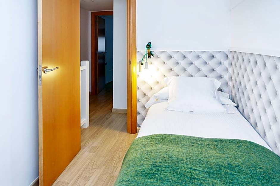 Feelathome Poblenou Beach Apartments