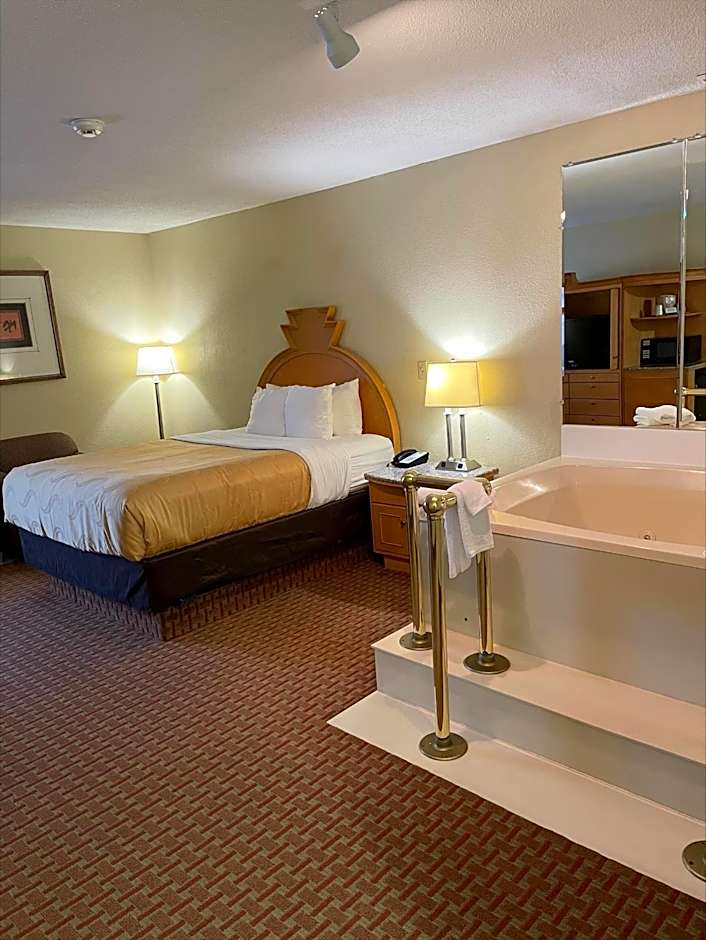 Quality Inn & Suites Greenfield I-70
