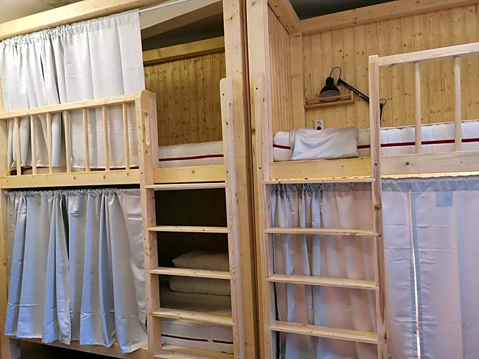 7brunnen Hostel Beds & Rooms