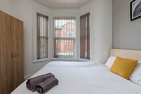 Townhouse @ 27 Electricity St Crewe