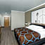 Super 8 by Wyndham San Antonio/Alamodome Area