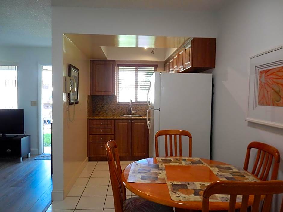 Shell Motel Hollywood