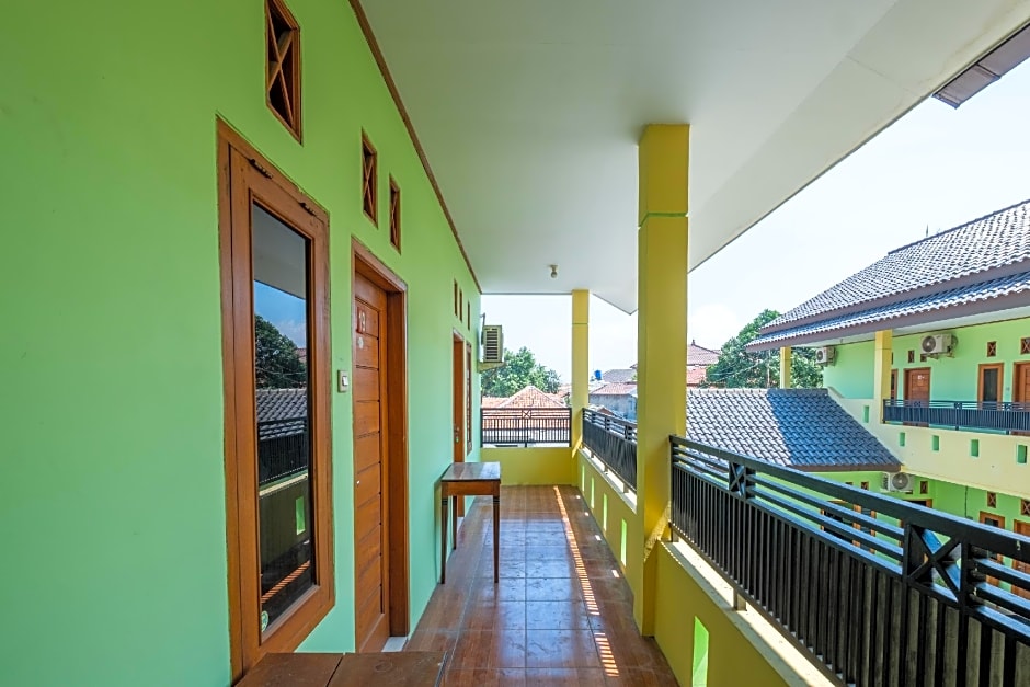 OYO 1399 Cemara Residence Syariah