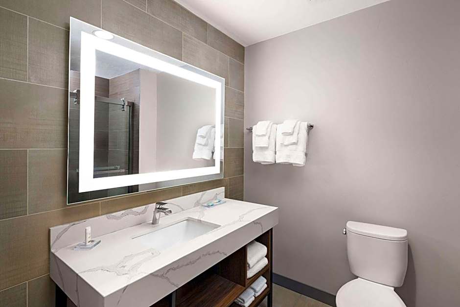 Hawthorn Extended Stay by Wyndham Kingman