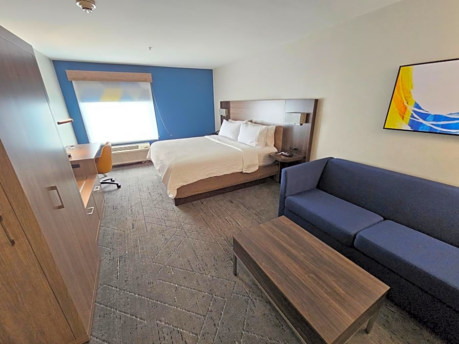 Holiday Inn Express Hotel & Suites Cincinnati-Blue Ash By IHG