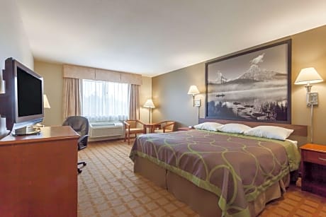 Deluxe King Room - Non-Smoking