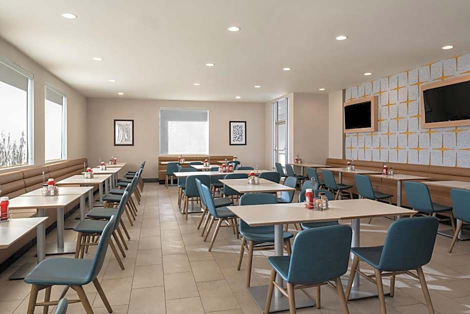 Holiday Inn Ontario By IHG