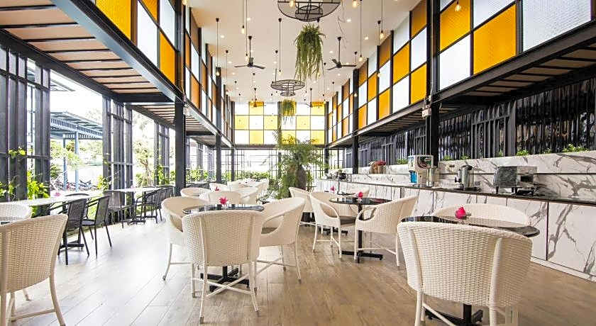 Blue Lagoon Hotel BY diamond