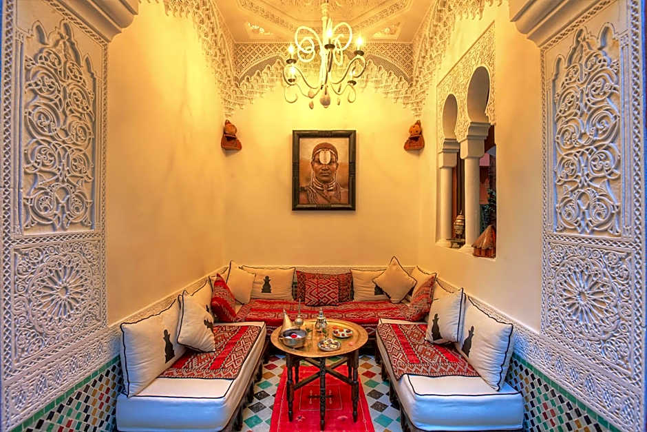 Riad Kaiss By Anika