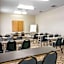 Comfort Inn & Suites Oakland