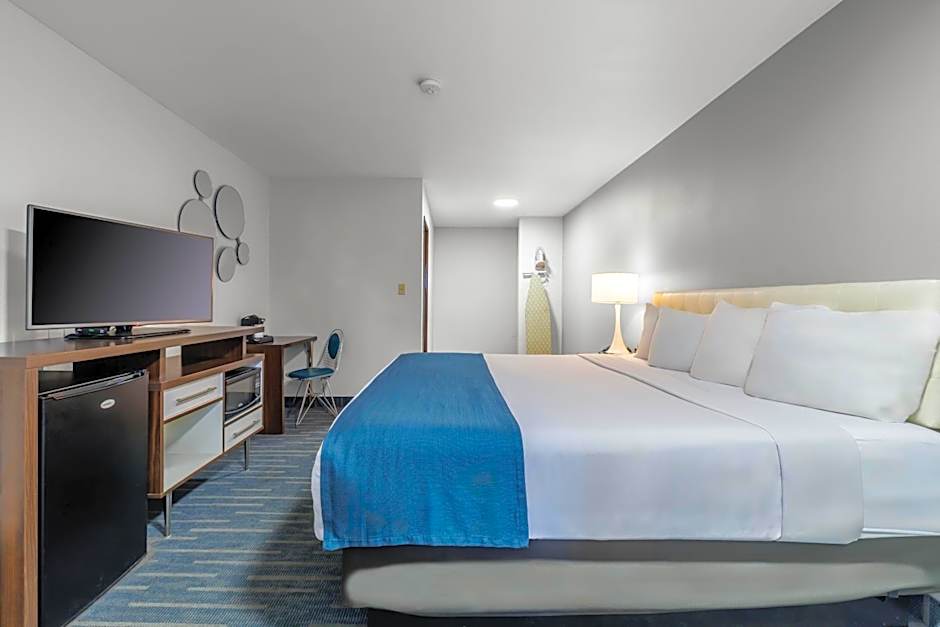 Days Inn & Suites by Wyndham Flagstaff I-40