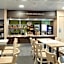 B&B Hôtel ORLY CHEVILLY Marché International