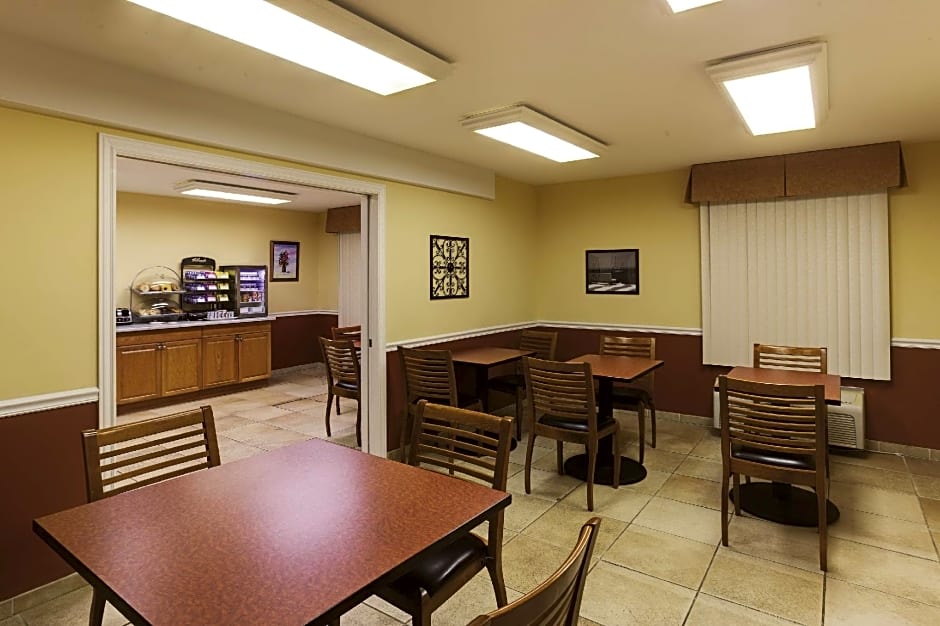 La Quinta Inn & Suites by Wyndham Radford