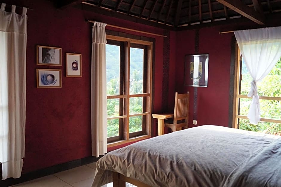 Sasak Lebung Home – Senggigi Beach, ID