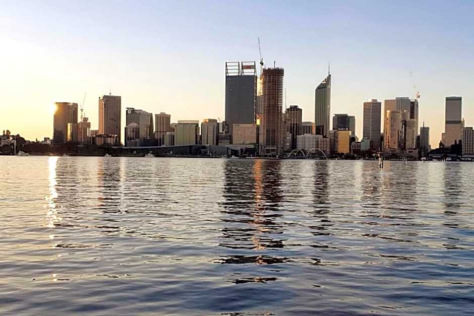 Coastal Oceanview 2bedrm 2bath Pool & Slide!