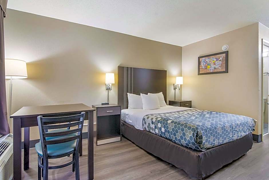 Econo Lodge South Garner