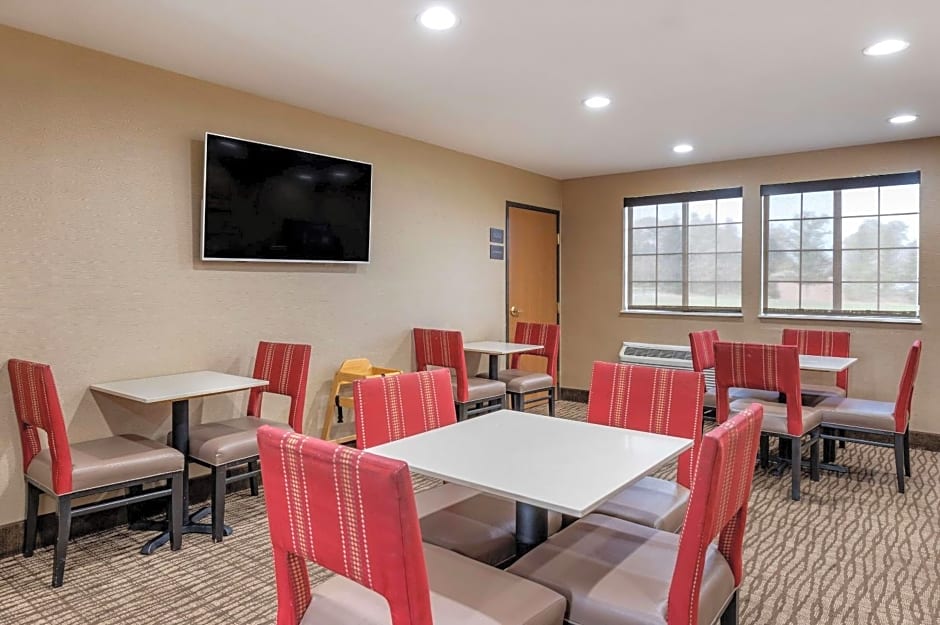 Comfort Inn & Suites Napoleon