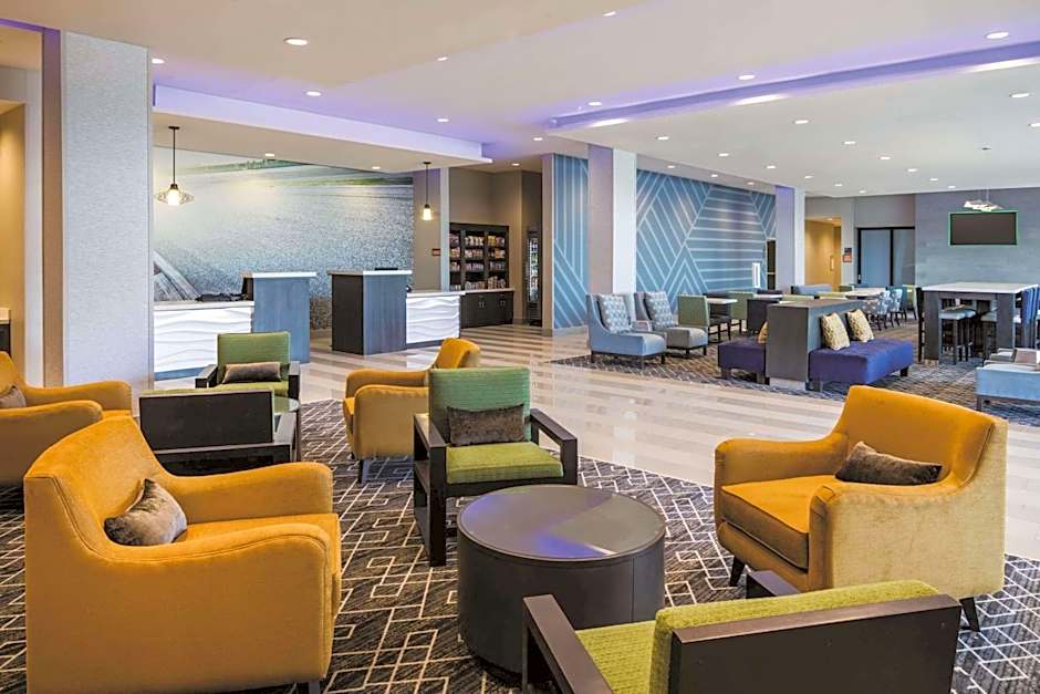 La Quinta Inn & Suites by Wyndham McDonough