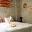 Maesai Holic Lodge
