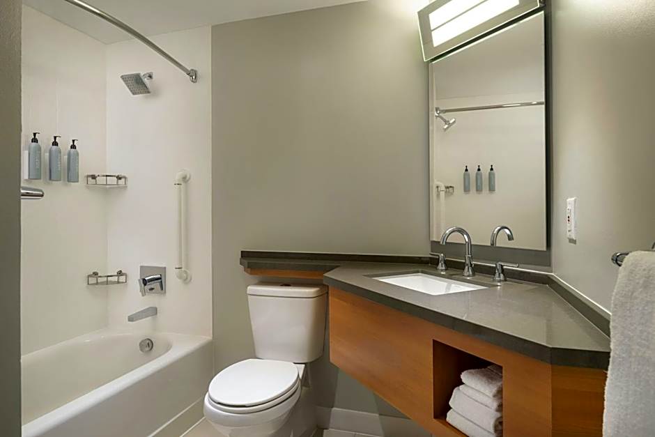 Courtyard by Marriott Long Beach Downtown