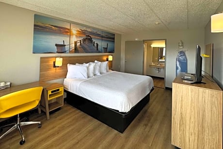 King Room - Disability Access - Non-Smoking