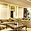 Queens Suite Hotel