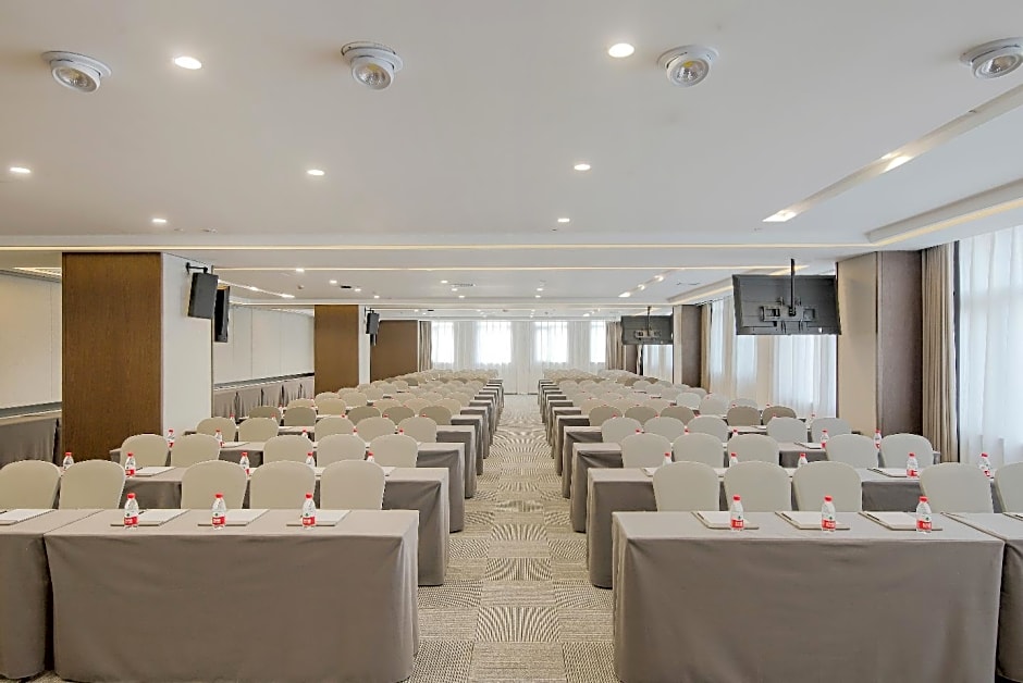 Echeng Hotel Hebi Qi County