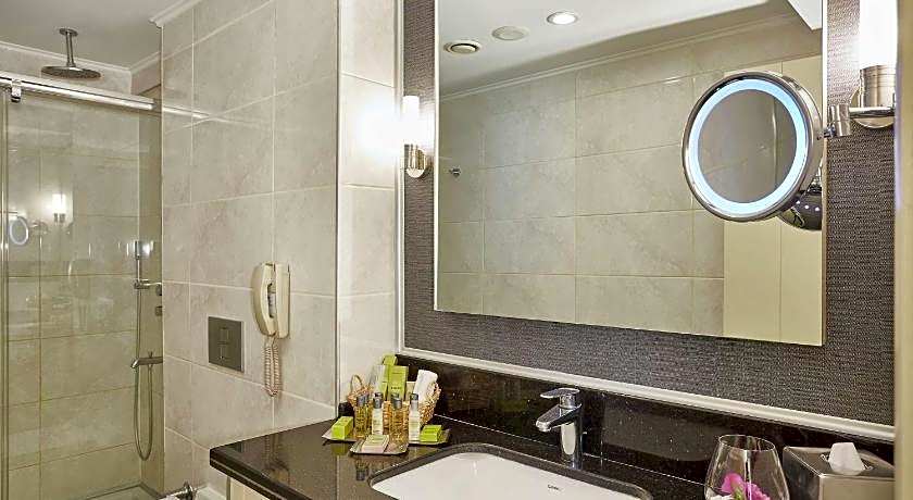 DoubleTree By Hilton Hotel Izmir - Alsancak