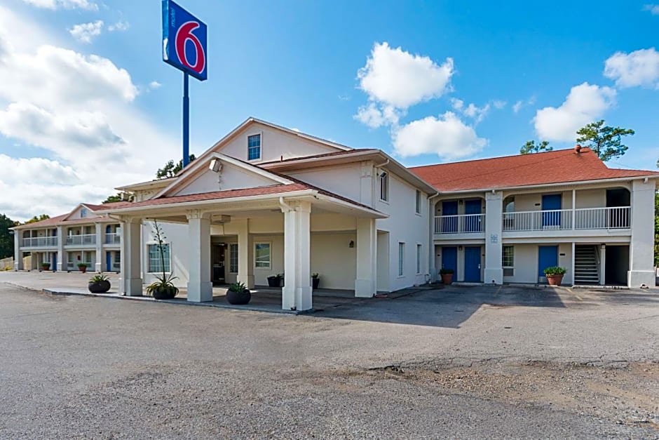 Motel 6-Livingston, TX