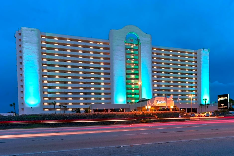 Radisson Suite Hotel Oceanfront