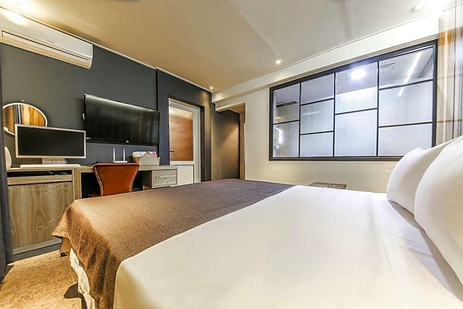 Chuncheon Urbane Hotel