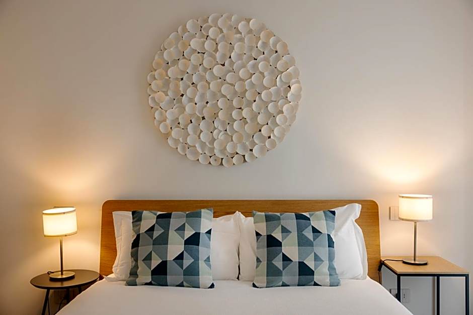Stilla Rooms & Contemporary Cuisine